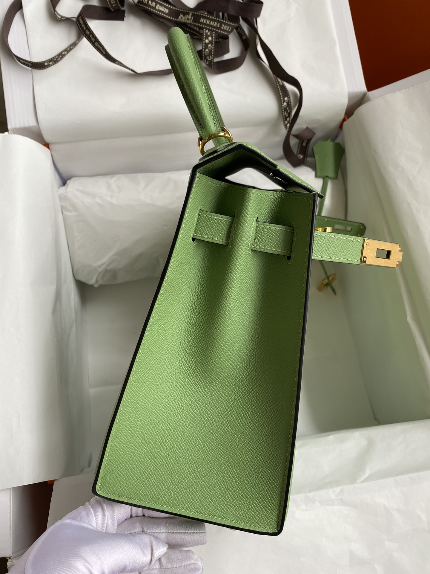 Hermes Kelly 28cm Handbag Shoulder Bag in Green Kiwi Epsom Leather